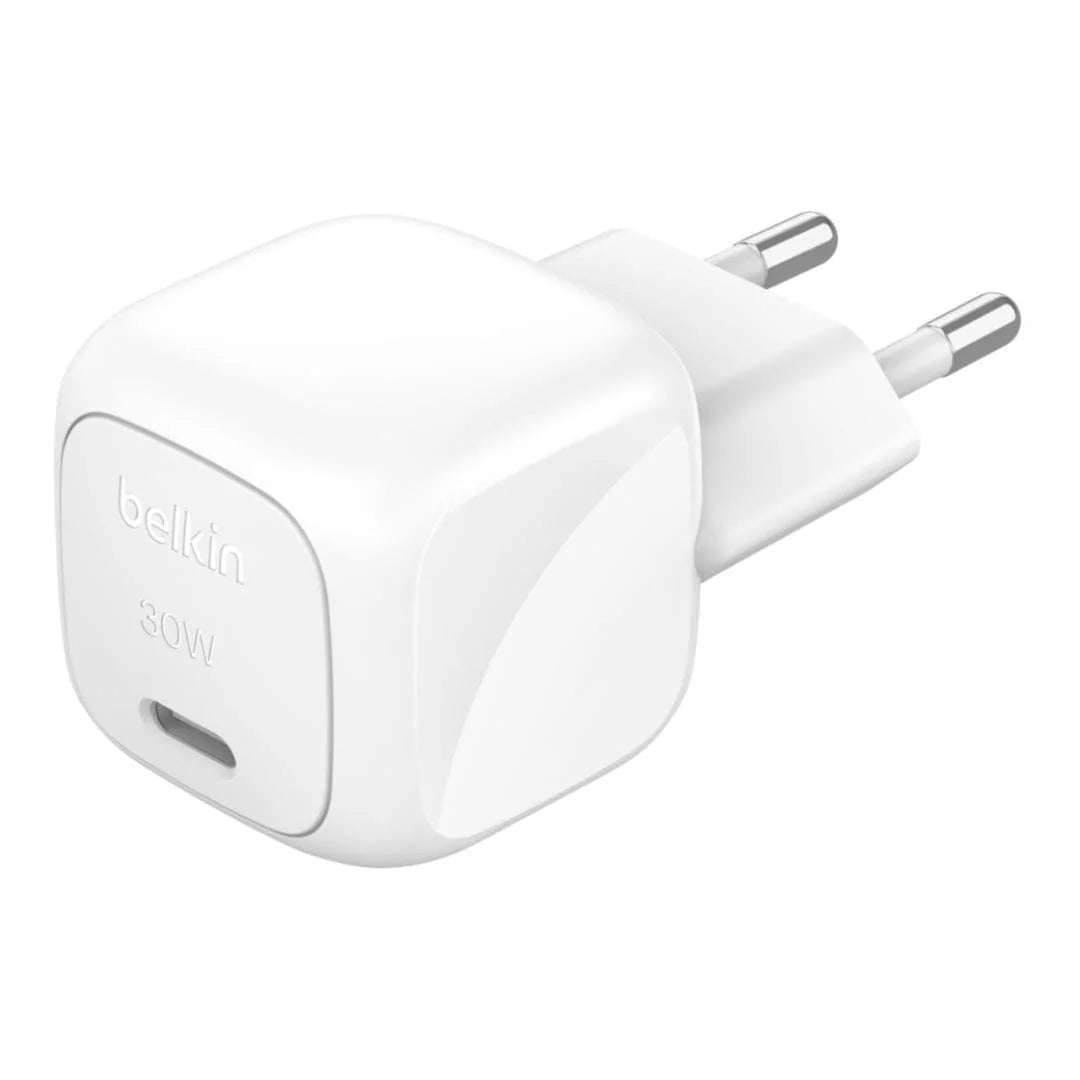 شاحن جداري مزدوج USB-C بقوة 30 واط من بلكين، شاحن سريع بمنفذين BoostCharge (20 واط + 10 واط / 30 واط فردي)، محول طاقة صغير لأجهزة آيفون وآيباد وسامسونج - أبيض